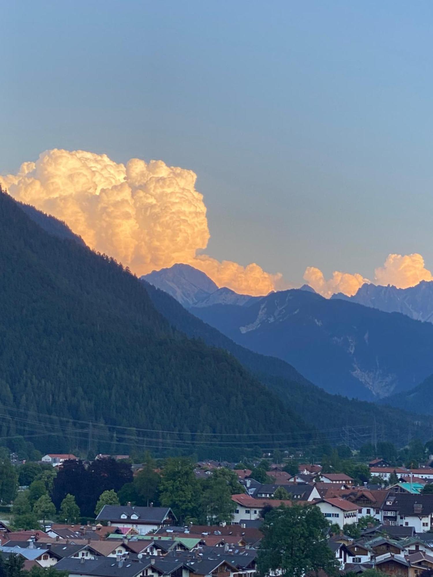 Alpenappartements Schwalbennestl Mittenwald Dış mekan fotoğraf